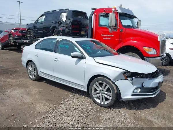 3VWL17AJ0HM415089 2017 VOLKSWAGEN JETTA - Image 1