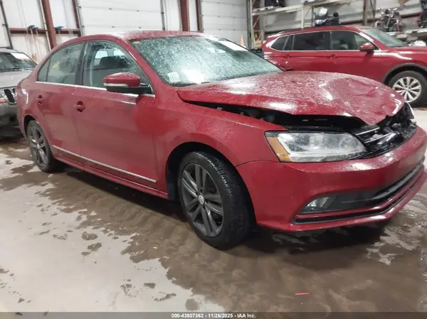 3VWL17AJ0JM216257 2018 VOLKSWAGEN JETTA - Image 1