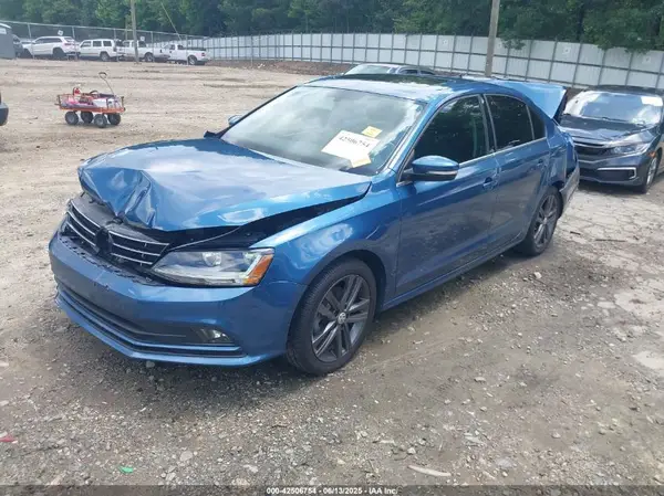 3VWL17AJ0JM236248 2018 VOLKSWAGEN JETTA - Image 2