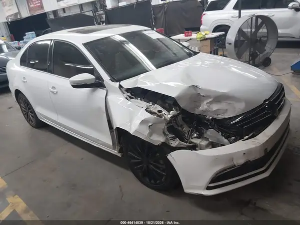 3VWL17AJ1GM214719 2016 VOLKSWAGEN JETTA - Image 1