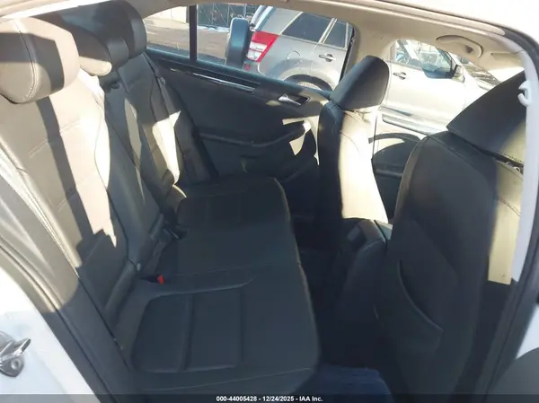 3VWL17AJ1GM221606 2016 VOLKSWAGEN JETTA - Image 8