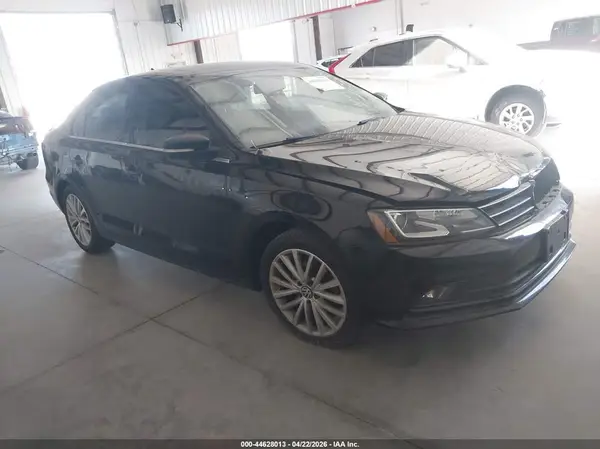 3VWL17AJ1GM230354 2016 VOLKSWAGEN JETTA - Image 1