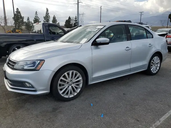 3VWL17AJ1GM257859 2016 VOLKSWAGEN JETTA - Image 1