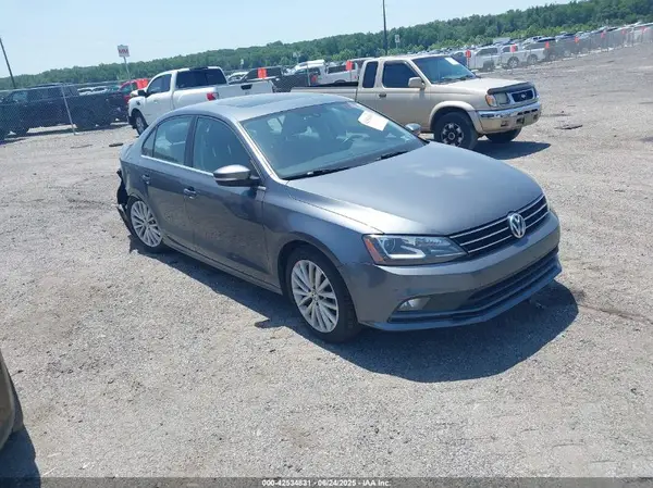 3VWL17AJ1GM332298 2016 VOLKSWAGEN JETTA - Image 1