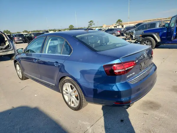3VWL17AJ1HM214334 2017 VOLKSWAGEN JETTA - Image 2