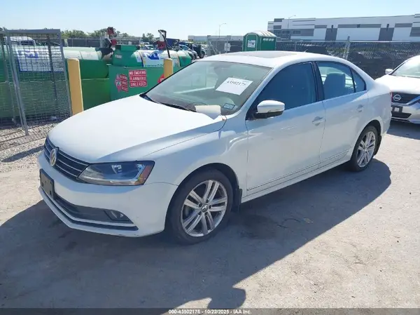 3VWL17AJ1HM232767 2017 VOLKSWAGEN JETTA - Image 2