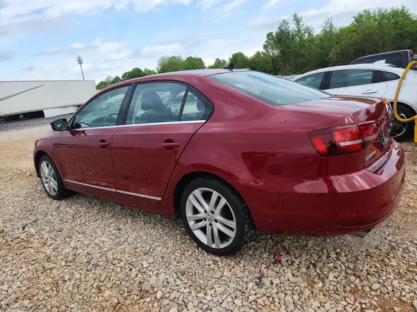 3VWL17AJ1HM256034 2017 VOLKSWAGEN JETTA - Image 2