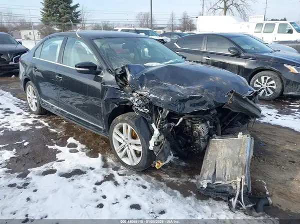 3VWL17AJ1HM292113 2017 VOLKSWAGEN JETTA - Image 1
