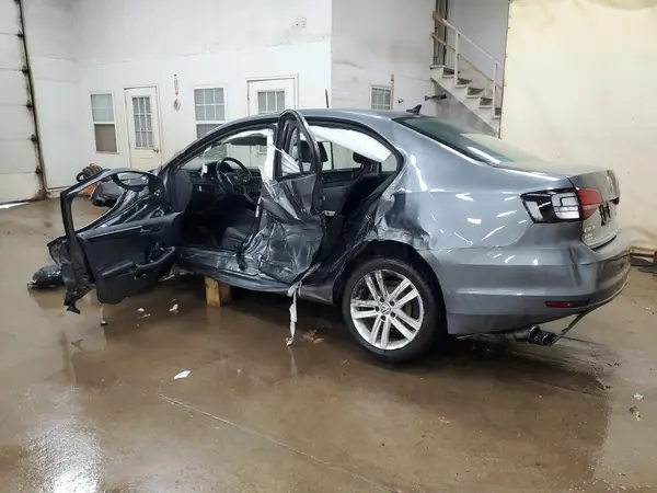 3VWL17AJ1HM371300 2017 VOLKSWAGEN JETTA - Image 2