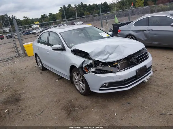 3VWL17AJ1HM389067 2017 VOLKSWAGEN JETTA - Image 1