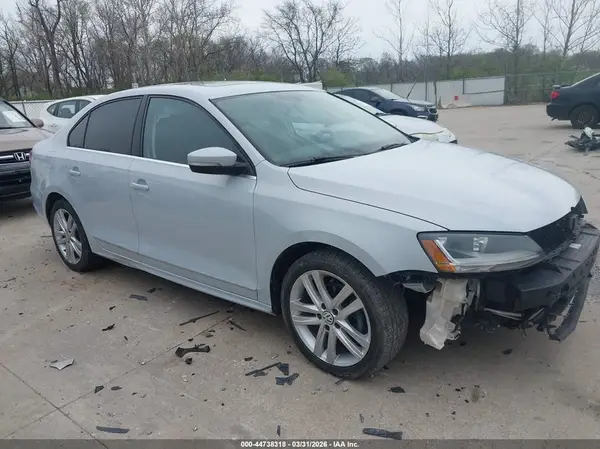 3VWL17AJ1HM414677 2017 VOLKSWAGEN JETTA - Image 1