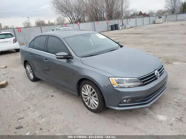 3VWL17AJ2GM238110 2016 VOLKSWAGEN JETTA - Image 1