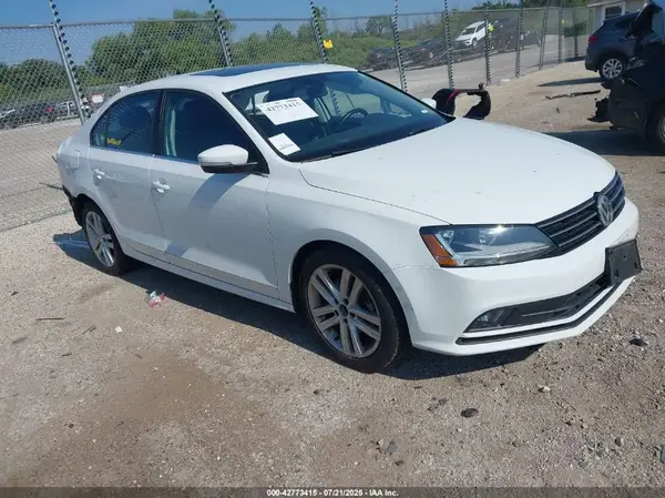 3VWL17AJ2HM303345 2017 VOLKSWAGEN JETTA - Image 1