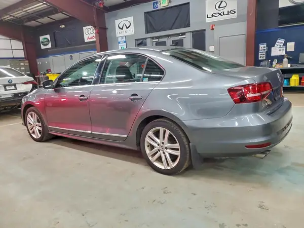 3VWL17AJ2HM388722 2017 VOLKSWAGEN JETTA - Image 2