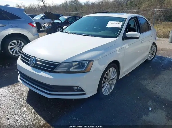 3VWL17AJ3GM334652 2016 VOLKSWAGEN JETTA - Image 2