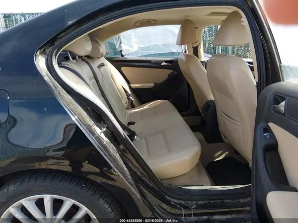 3VWL17AJ3GM385861 2016 VOLKSWAGEN JETTA - Image 8