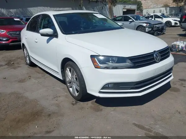 3VWL17AJ3HM410193 2017 VOLKSWAGEN JETTA - Image 1