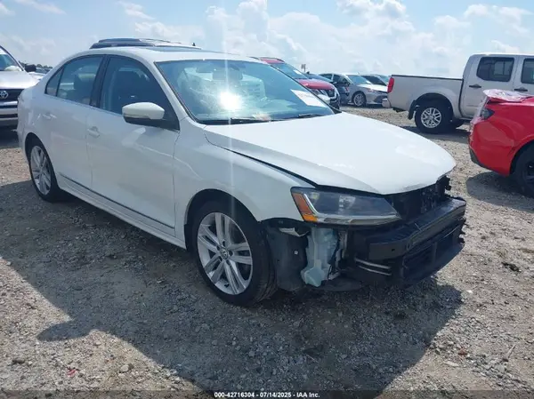 3VWL17AJ3HM415409 2017 VOLKSWAGEN JETTA - Image 1