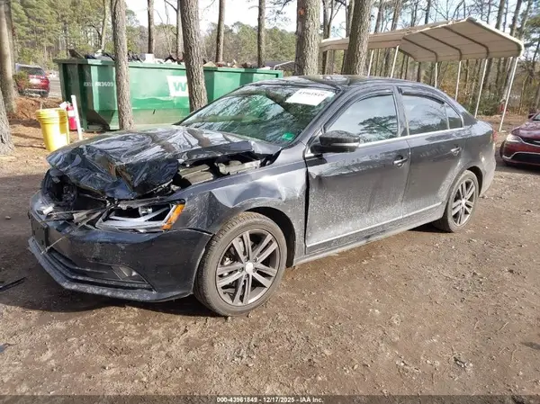 3VWL17AJ3JM238821 2018 VOLKSWAGEN JETTA - Image 2