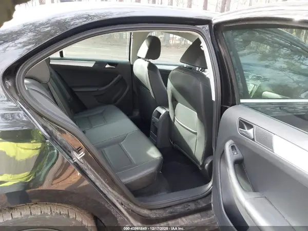 3VWL17AJ3JM238821 2018 VOLKSWAGEN JETTA - Image 8