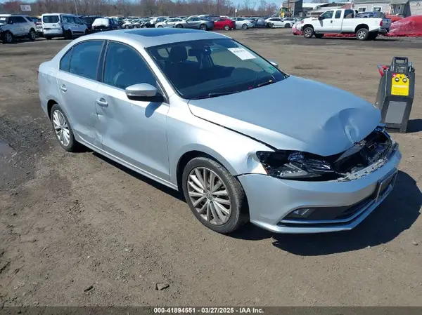 3VWL17AJ4GM310845 2016 VOLKSWAGEN JETTA - Image 1