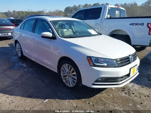 3VWL17AJ4GM328357 2016 VOLKSWAGEN JETTA - Image 1