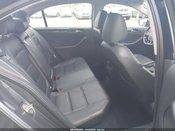 3VWL17AJ4GM331002 2016 VOLKSWAGEN JETTA - Image 8