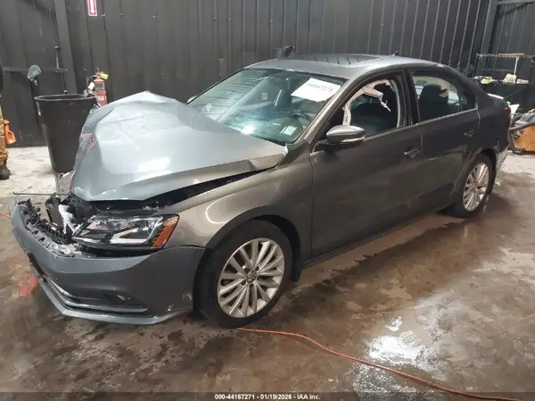3VWL17AJ4GM356174 2016 VOLKSWAGEN JETTA - Image 2