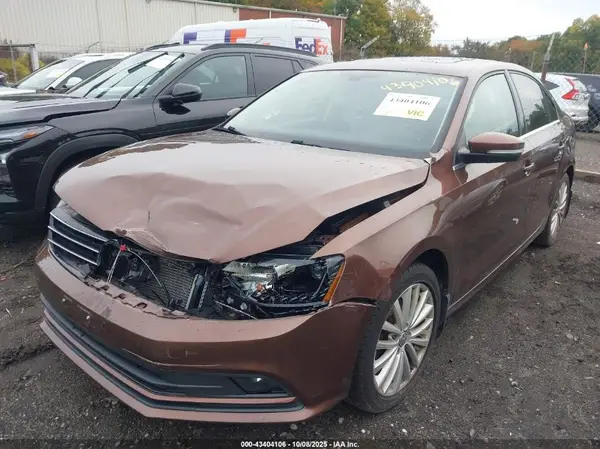 3VWL17AJ4GM390163 2016 VOLKSWAGEN JETTA - Image 2