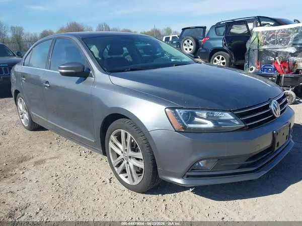 3VWL17AJ4HM202579 2017 VOLKSWAGEN JETTA - Image 1