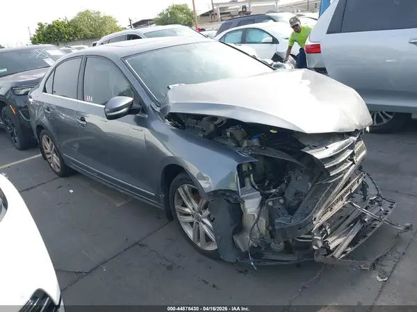 3VWL17AJ4HM391346 2017 VOLKSWAGEN JETTA - Image 1