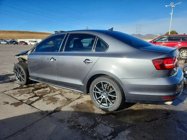 3VWL17AJ4HM399303 2017 VOLKSWAGEN JETTA - Image 2