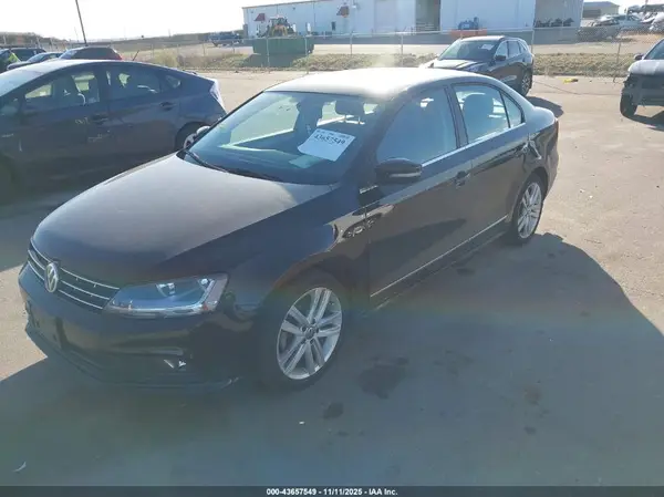 3VWL17AJ4JM211885 2018 VOLKSWAGEN JETTA - Image 2