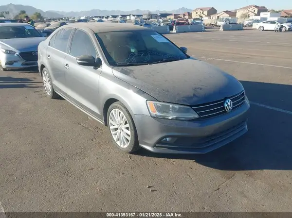3VWL17AJ5GM209605 2016 VOLKSWAGEN JETTA - Image 1