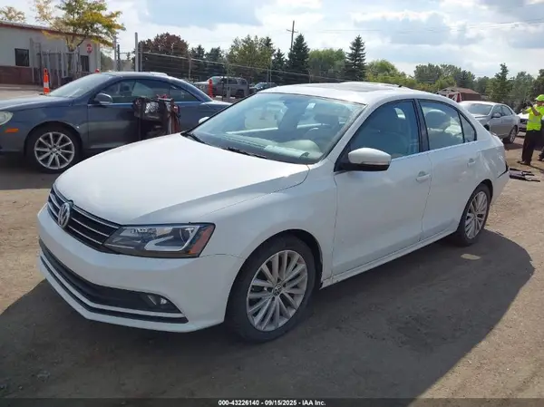 3VWL17AJ5GM360976 2016 VOLKSWAGEN JETTA - Image 2
