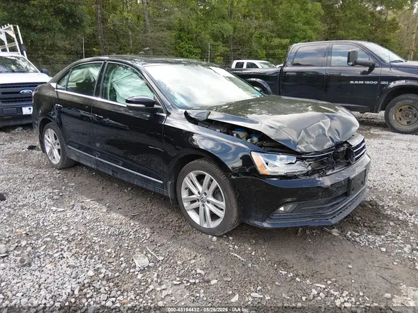 3VWL17AJ5HM350577 2017 VOLKSWAGEN JETTA - Image 1