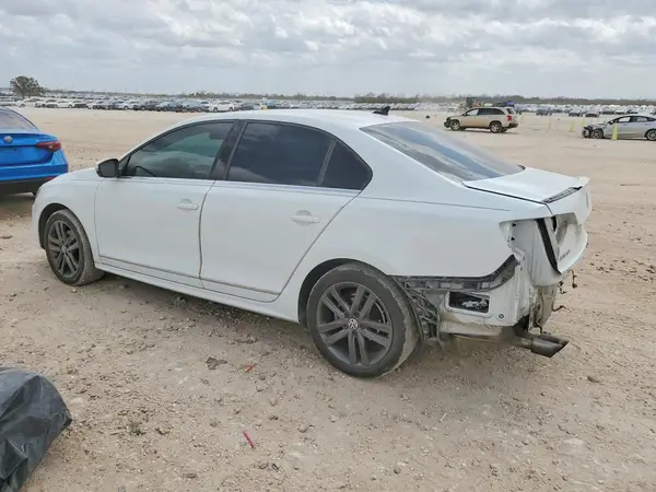 3VWL17AJ5JM211295 2018 VOLKSWAGEN JETTA - Image 2