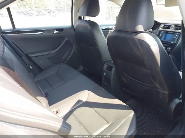3VWL17AJ6GM228440 2016 VOLKSWAGEN JETTA - Image 8