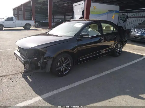 3VWL17AJ6JM207353 2018 VOLKSWAGEN JETTA - Image 2