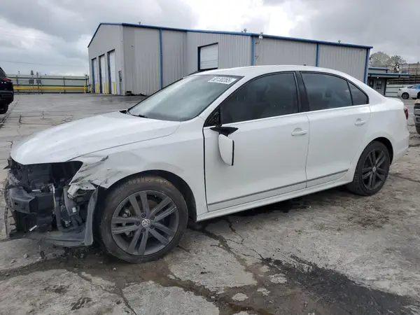 3VWL17AJ6JM211225 2018 VOLKSWAGEN JETTA - Image 1