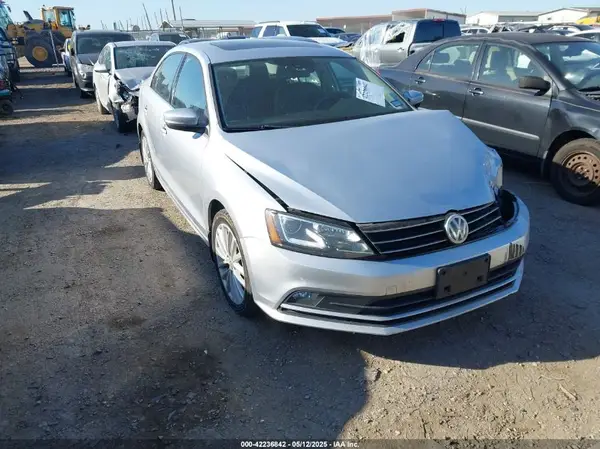 3VWL17AJ7GM205362 2016 VOLKSWAGEN JETTA - Image 1