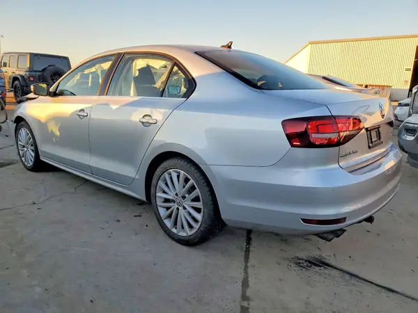 3VWL17AJ7GM205393 2016 VOLKSWAGEN JETTA - Image 2