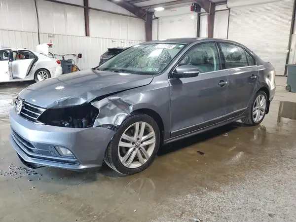 3VWL17AJ7HM212765 2017 VOLKSWAGEN JETTA - Image 1