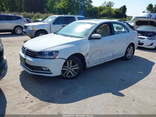 3VWL17AJ7HM225340 2017 VOLKSWAGEN JETTA - Image 2