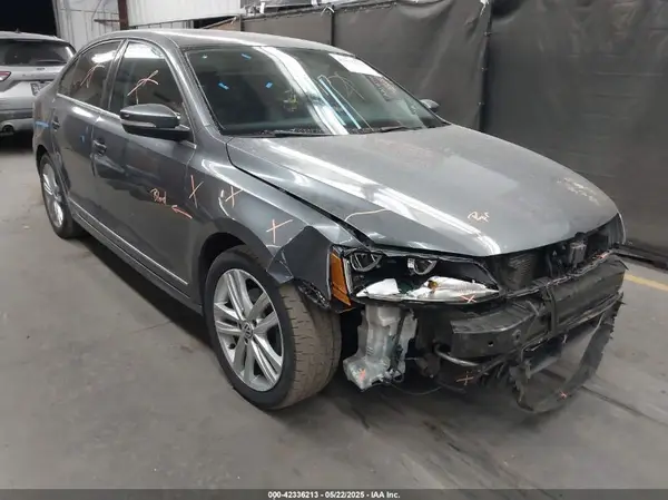 3VWL17AJ7HM372936 2017 VOLKSWAGEN JETTA - Image 1