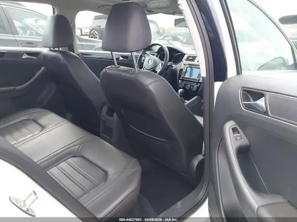 3VWL17AJ8GM203670 2016 VOLKSWAGEN JETTA - Image 8