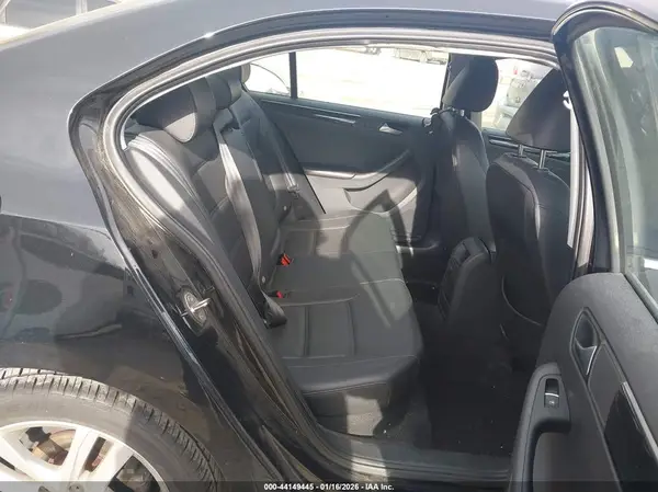 3VWL17AJ8HM218817 2017 VOLKSWAGEN JETTA - Image 8