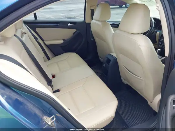 3VWL17AJ8HM225072 2017 VOLKSWAGEN JETTA - Image 8
