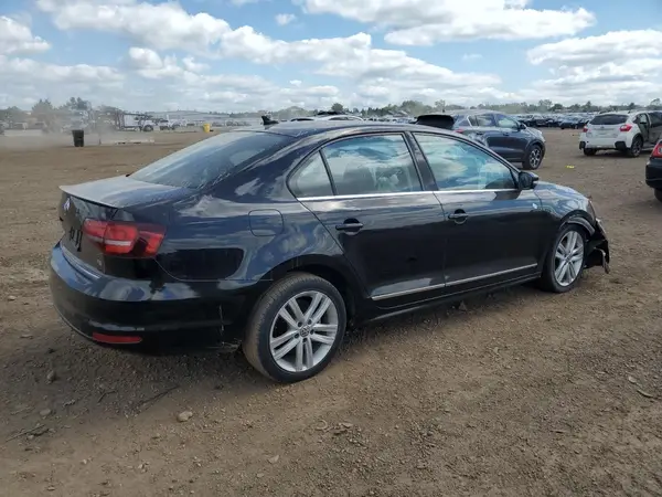 3VWL17AJ8HM274983 2017 VOLKSWAGEN JETTA - Image 2