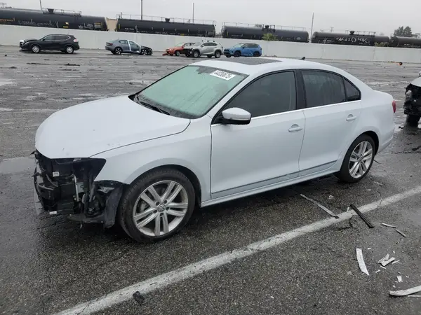 3VWL17AJ8HM292447 2017 VOLKSWAGEN JETTA - Image 1